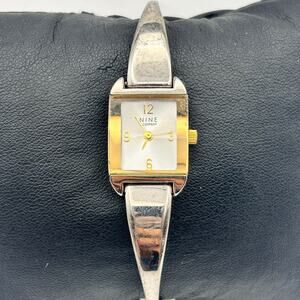 NINE & COMPANY Silver Tone 17mm Women’s Watch Working New Battery